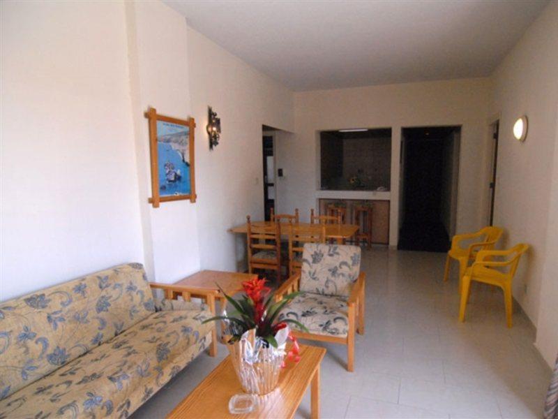 Sunflower Hotel Apartments Larnaca Eksteriør billede