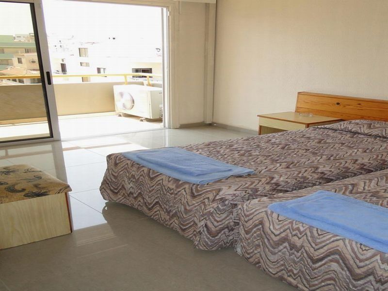 Sunflower Hotel Apartments Larnaca Eksteriør billede