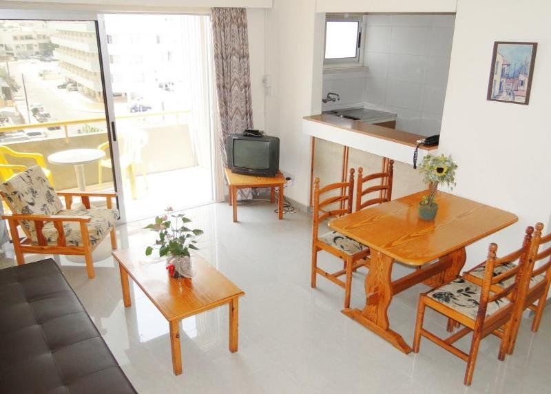 Sunflower Hotel Apartments Larnaca Eksteriør billede