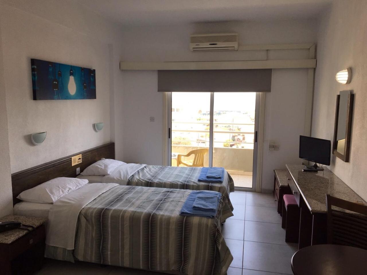 Sunflower Hotel Apartments Larnaca Eksteriør billede