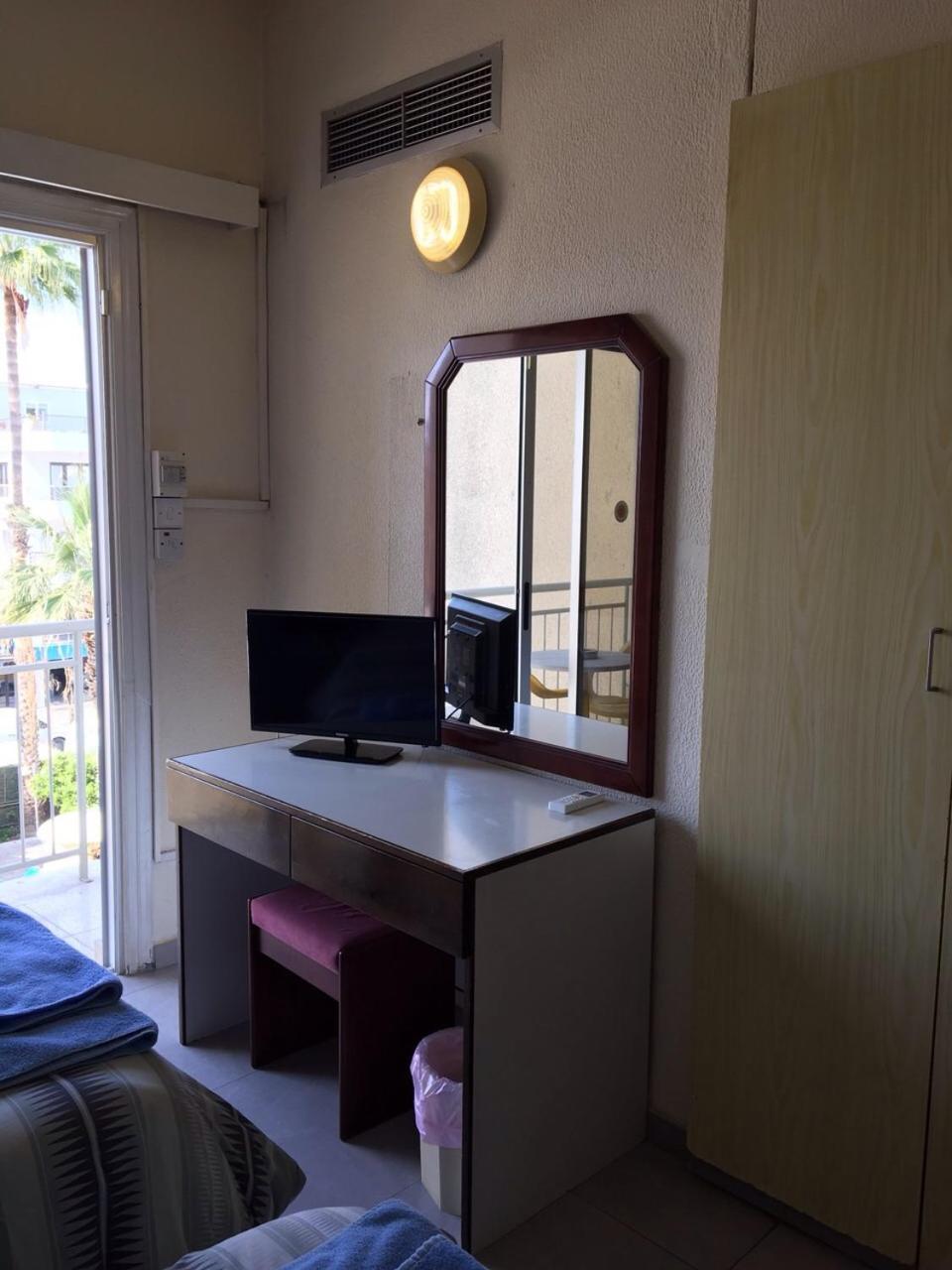 Sunflower Hotel Apartments Larnaca Eksteriør billede